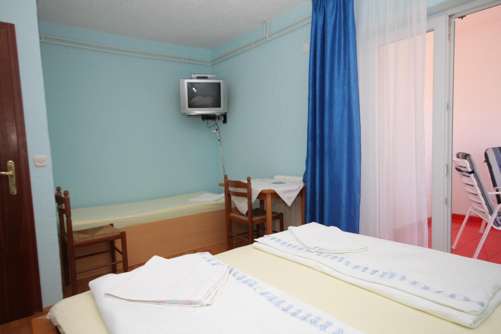 Rooms With A Swimming Pool Peroj, Fazana - 2235 Habitación foto