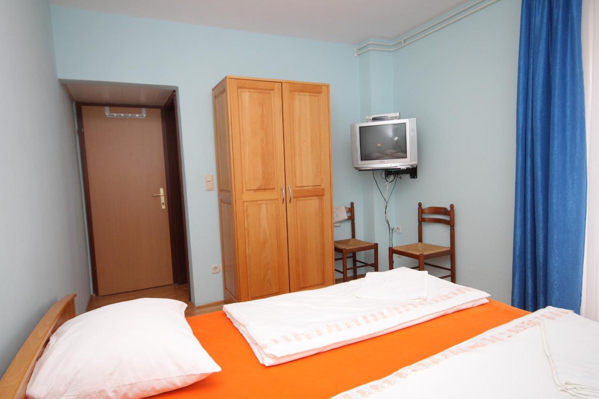 Rooms With A Swimming Pool Peroj, Fazana - 2235 Habitación foto